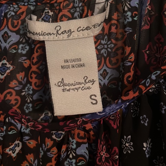 multi color blouse - Picture 3 of 3